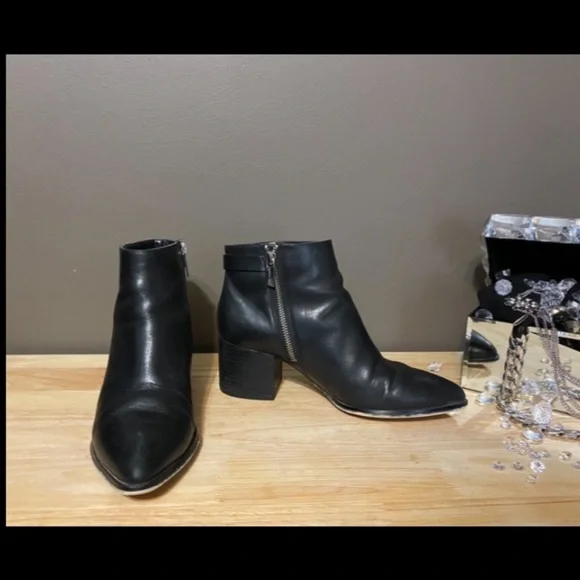 🔻SALE🔻MICHAEL KORS🔹EXCELLENT CONDITION • GENUINE LEATHER - Picture 3 of 11